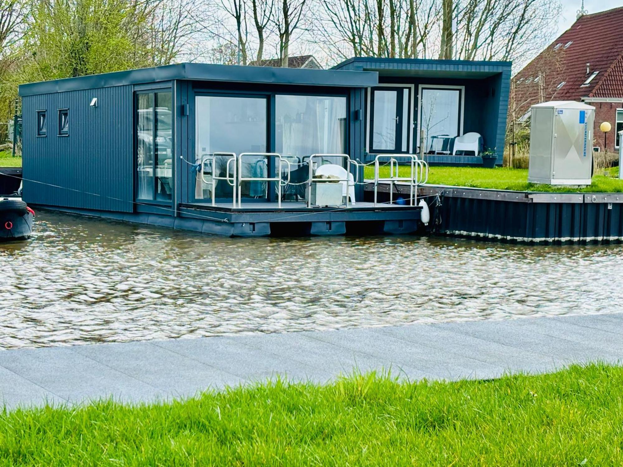Uniek Overnachten In Een Tiny House Op De Appelhof Wommels Exteriér fotografie